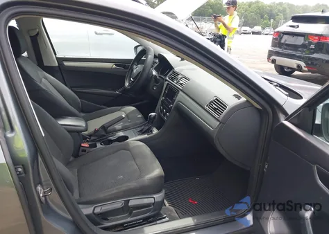 2017 Volkswagen Passat S из США, поврежденный, VIN 1VWAT7A38HC077932